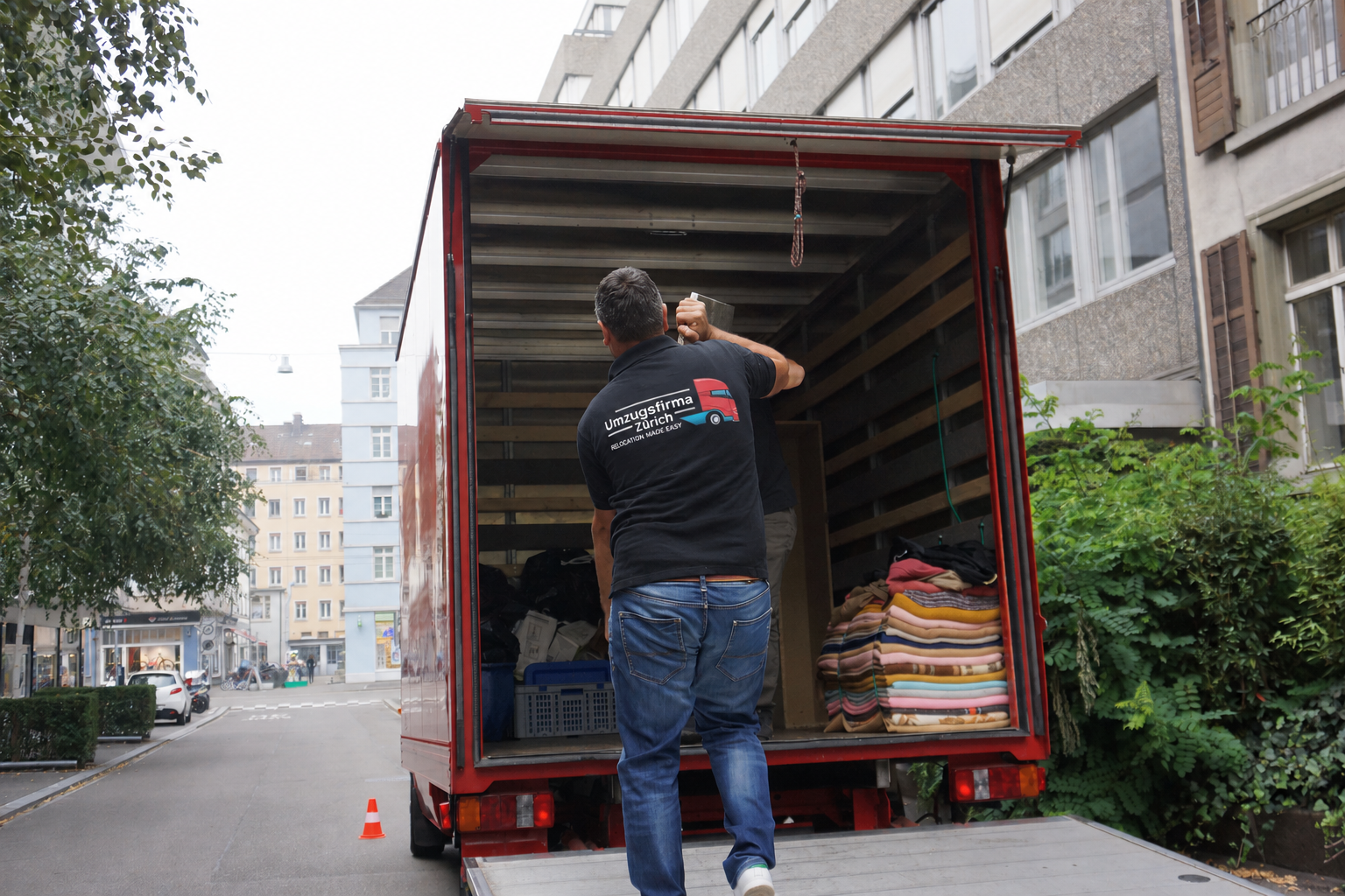 Räumung und fachgerechte Entsorgung durch UFZ in Zürich